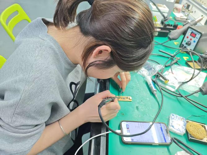 電子科技核心領域技術開發展望 通信技術與新型顯示引領創新浪潮